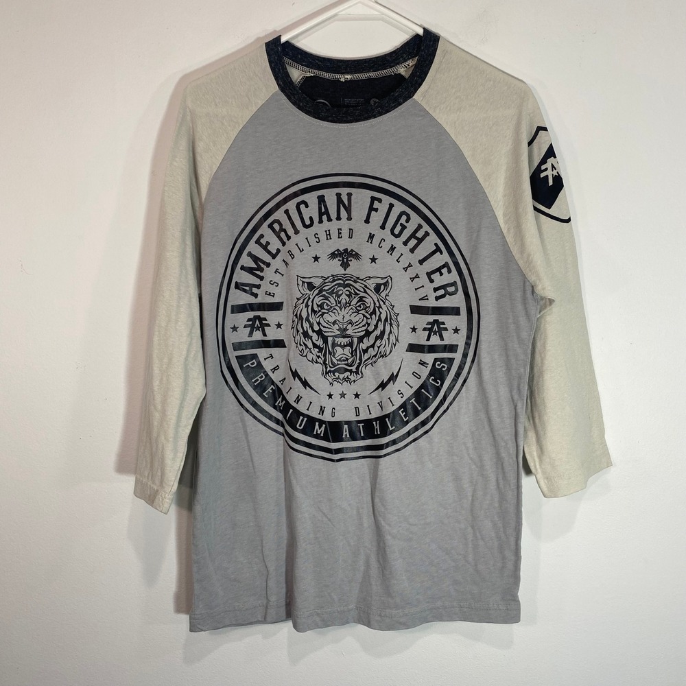American Fighter Graphic T-Shirt Premium Athletics Raglan Sleeve Mens‎ M